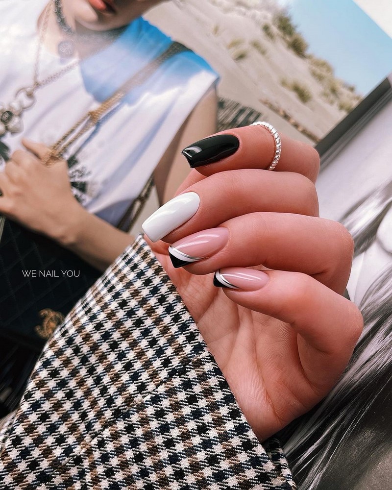 Безупречный «квадрат»: новинки маникюра 2026 с фото