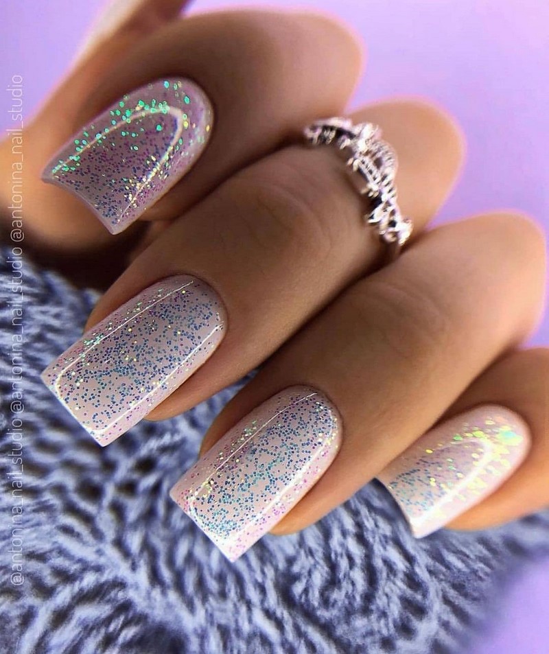 Безупречный «квадрат»: новинки маникюра 2026 с фото