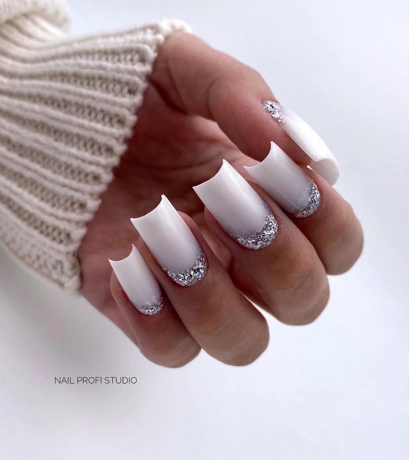Безупречный «квадрат»: новинки маникюра 2026 с фото