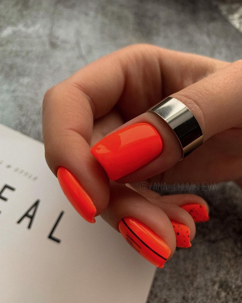 Безупречный «квадрат»: новинки маникюра 2026 с фото