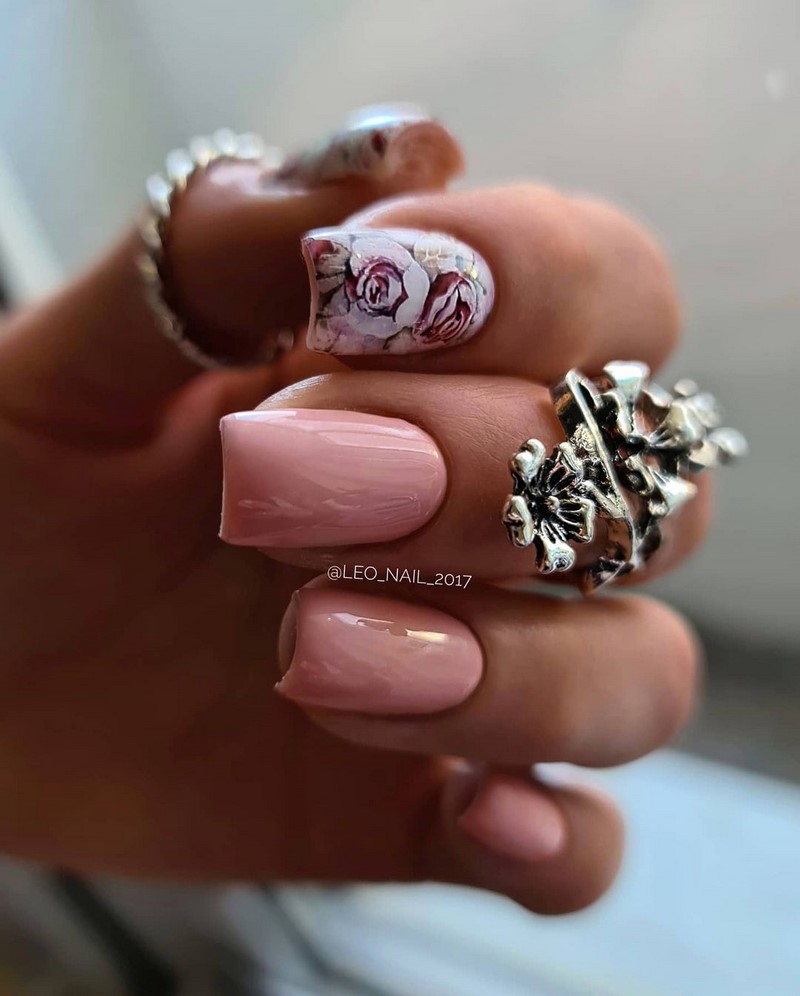 Безупречный «квадрат»: новинки маникюра 2026 с фото