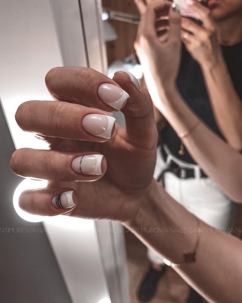 Безупречный «квадрат»: новинки маникюра 2026 с фото