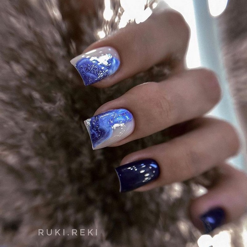 Безупречный «квадрат»: новинки маникюра 2026 с фото