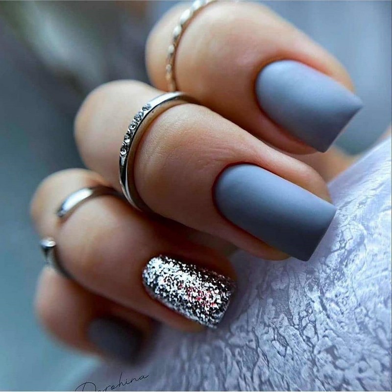 Безупречный «квадрат»: новинки маникюра 2026 с фото