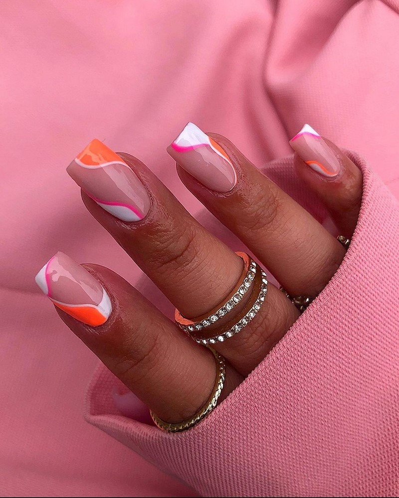 Безупречный «квадрат»: новинки маникюра 2026 с фото