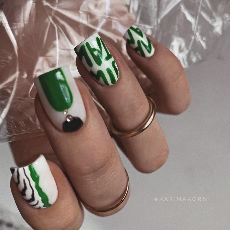 Безупречный «квадрат»: новинки маникюра 2026 с фото