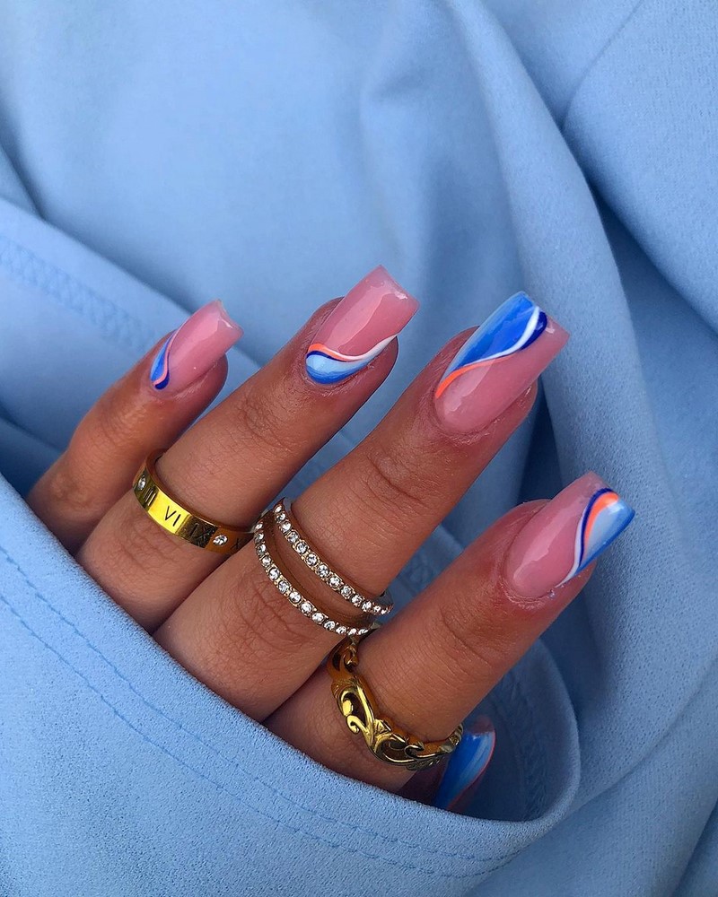 Безупречный «квадрат»: новинки маникюра 2026 с фото