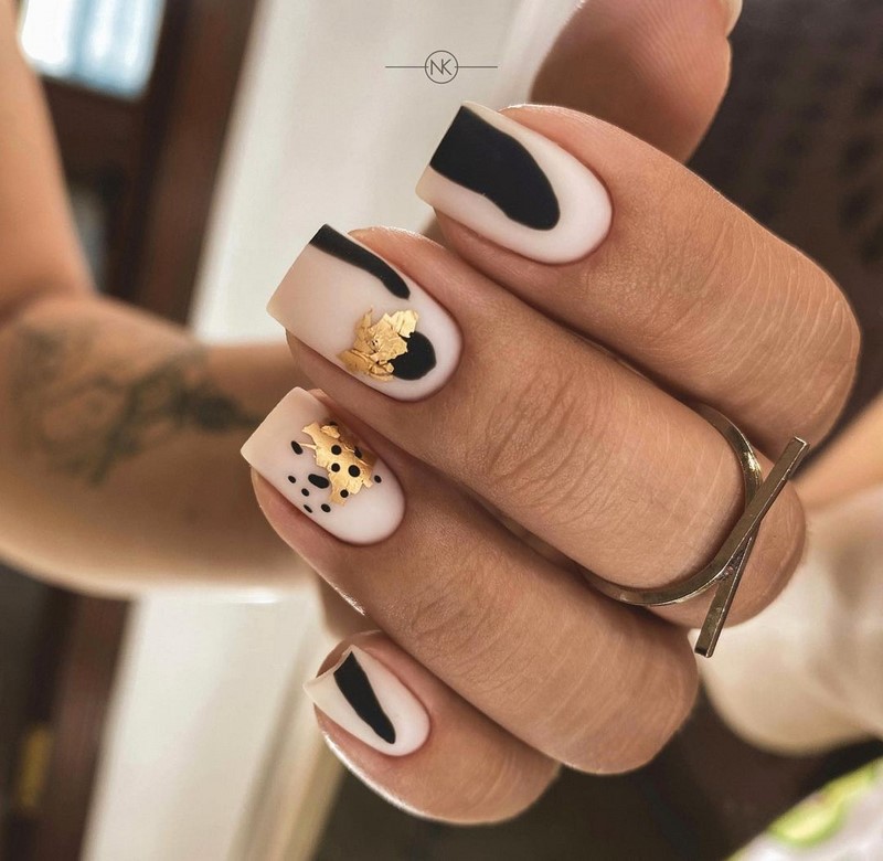 Безупречный «квадрат»: новинки маникюра 2026 с фото