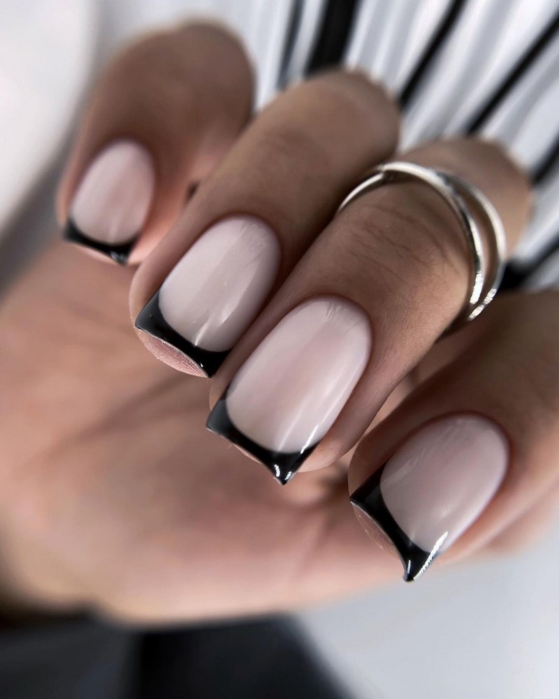 Безупречный «квадрат»: новинки маникюра 2026 с фото