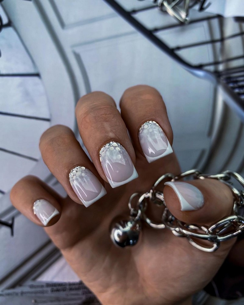 Безупречный «квадрат»: новинки маникюра 2026 с фото