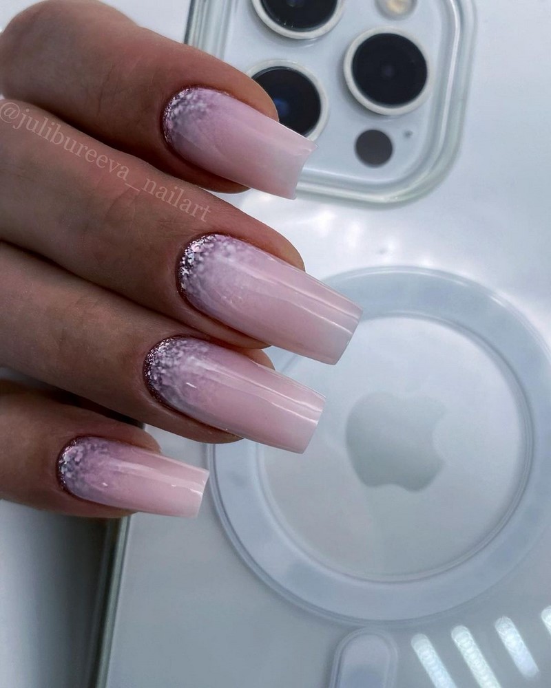 Безупречный «квадрат»: новинки маникюра 2026 с фото