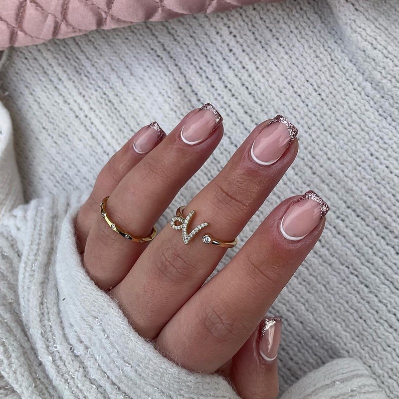 Безупречный «квадрат»: новинки маникюра 2026 с фото