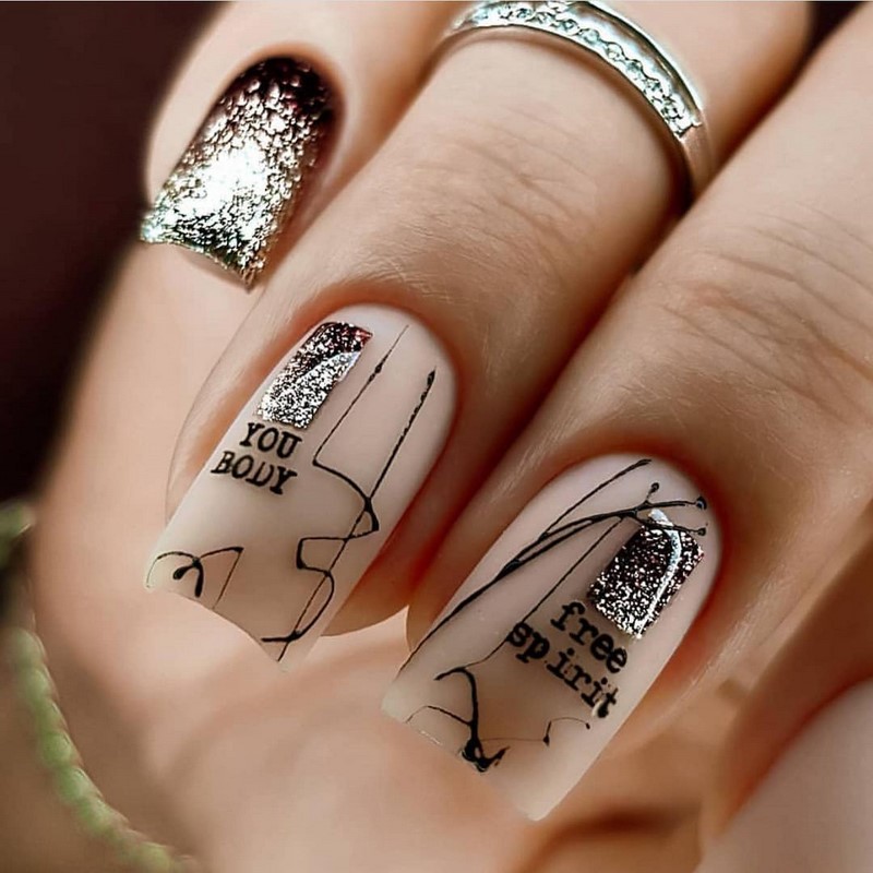 Безупречный «квадрат»: новинки маникюра 2026 с фото