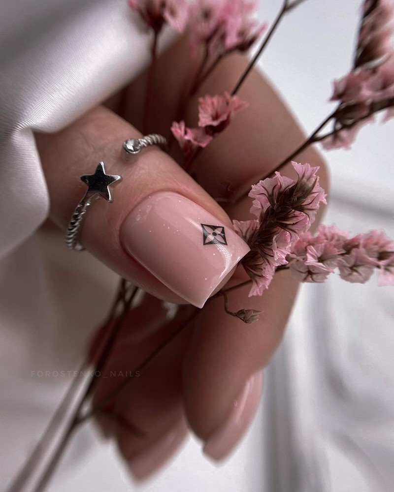 Модные рисунки на ногтях 2026: фото, новинки, идеи