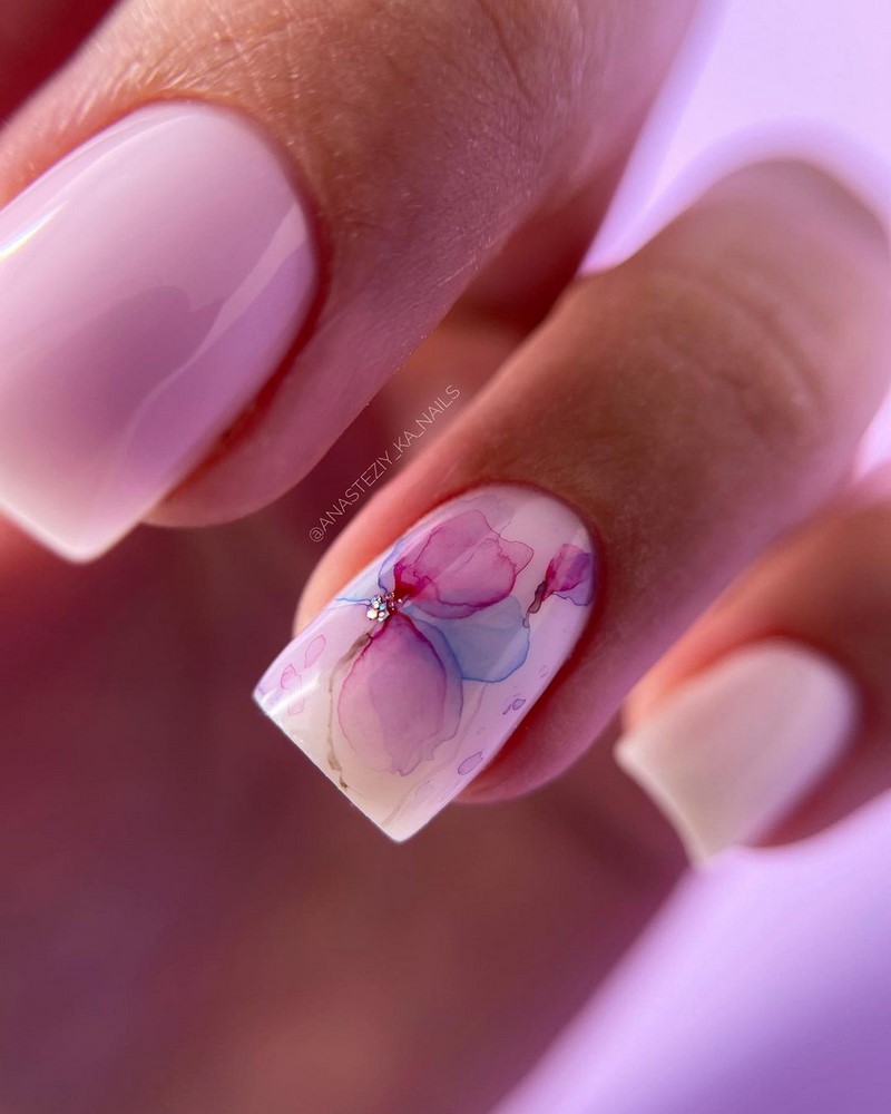 Модные рисунки на ногтях 2026: фото, новинки, идеи