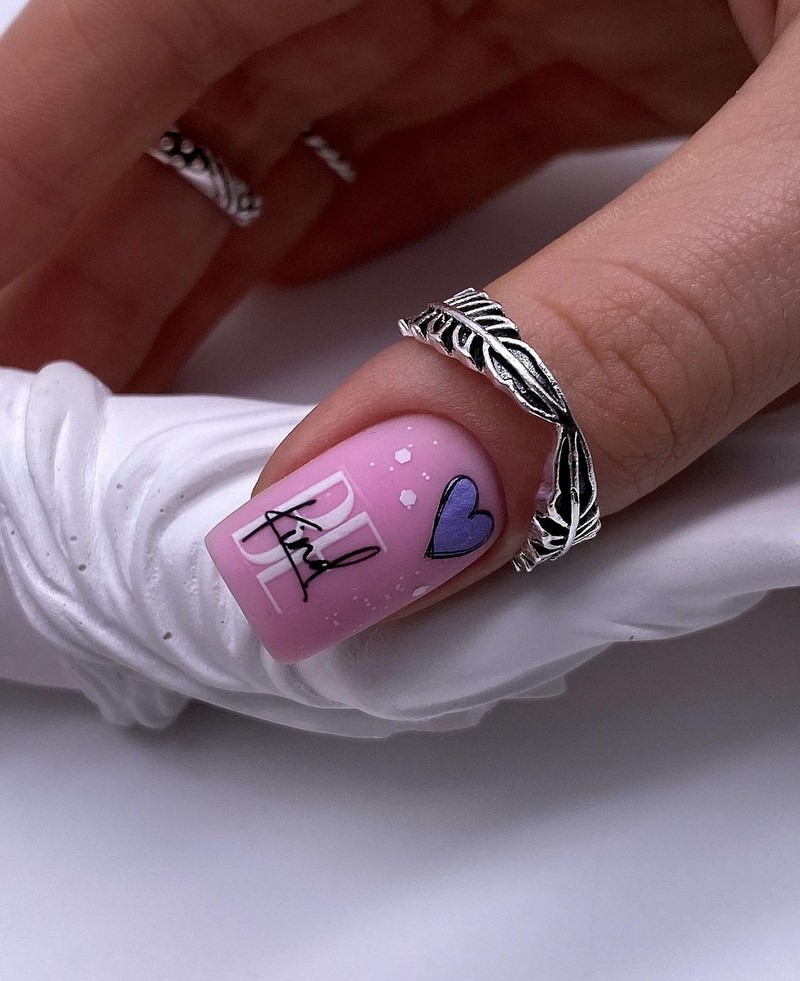 Модные рисунки на ногтях 2026: фото, новинки, идеи