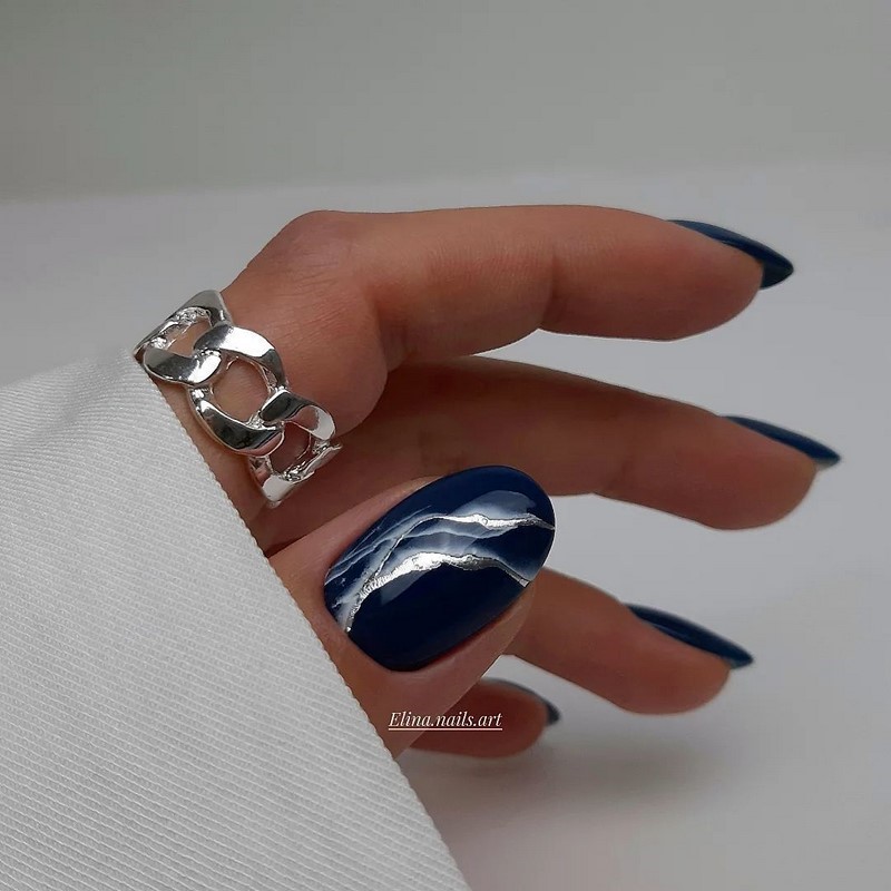 Новинки маникюра на осень 2026: главные тренды и цвета