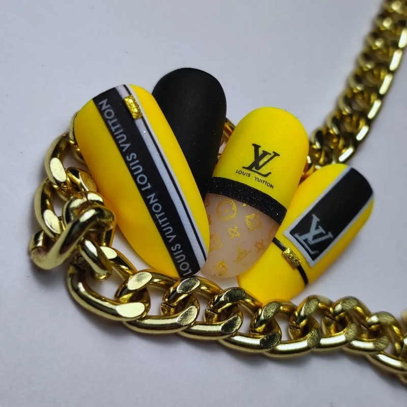 Новинки маникюра на осень 2026: главные тренды и цвета