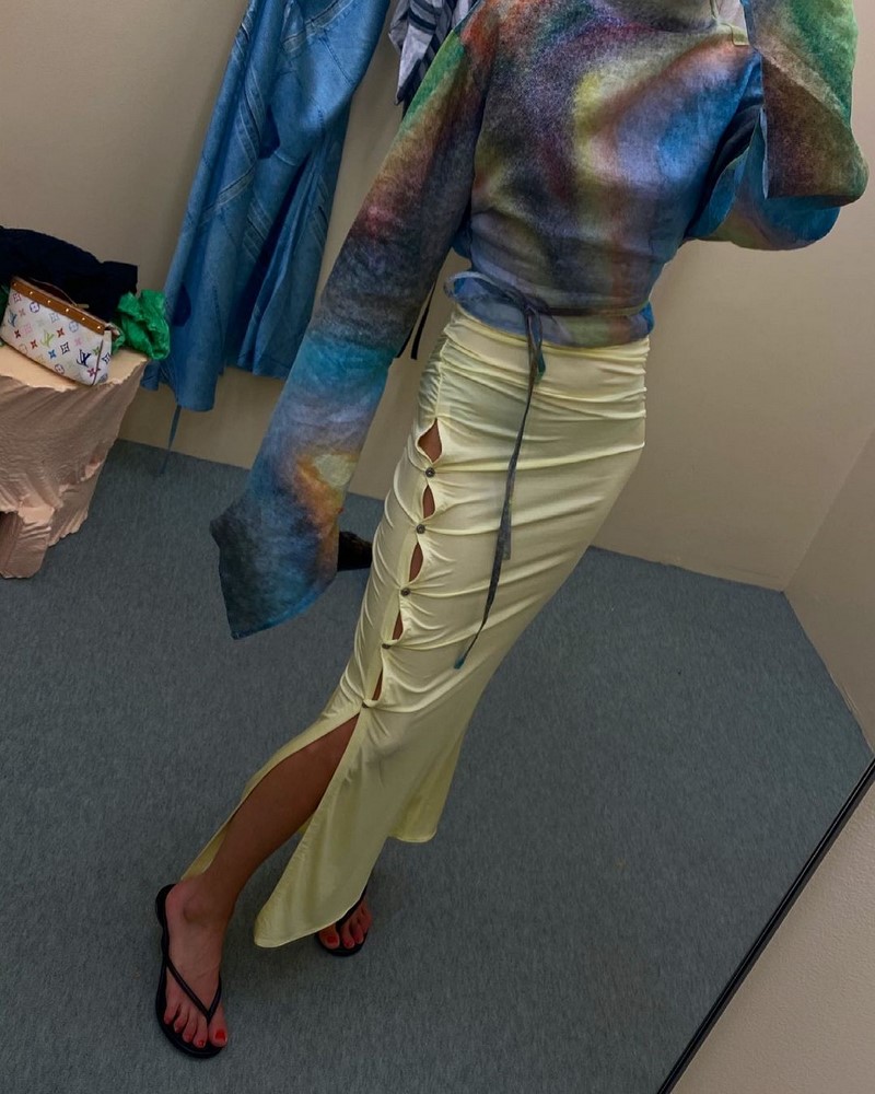 Идеальная юбка-карандаш 2026 в образах на любой случай