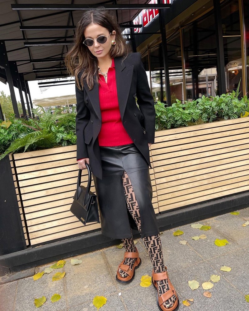 Идеальная юбка-карандаш 2026 в образах на любой случай