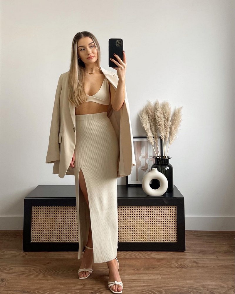 Идеальная юбка-карандаш 2026 в образах на любой случай