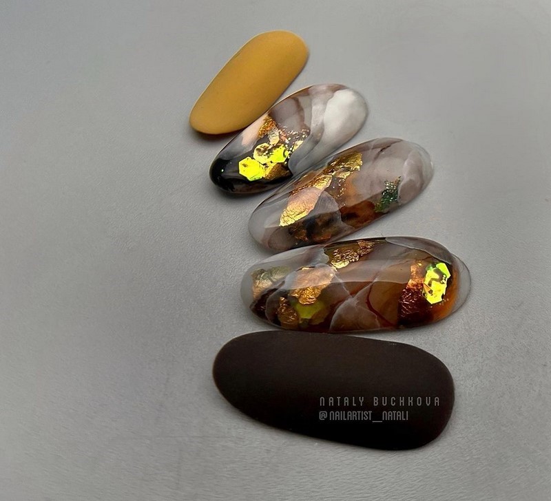 Новинки маникюра на осень 2026: главные тренды и цвета