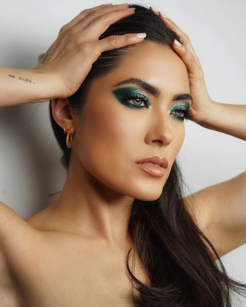 Макияж на Новый год 2027: фото-идеи и новинки