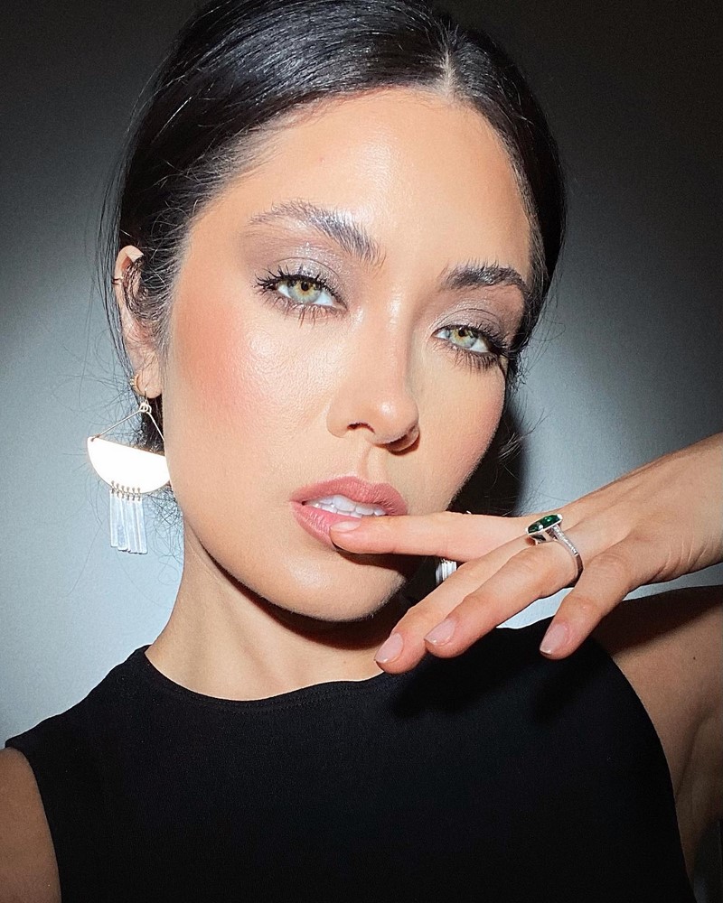 Макияж на Новый год 2027: фото-идеи и новинки