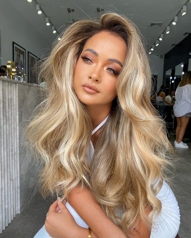 Прически на Новый 2027 год: топовые идеи новогодней прически