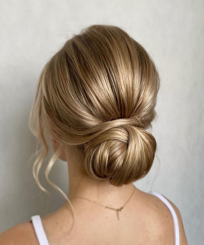 Прически на Новый 2027 год: топовые идеи новогодней прически