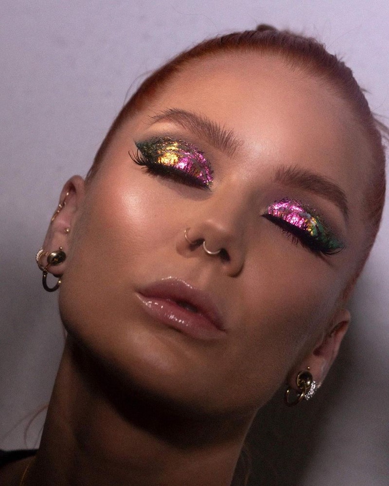 Макияж на Новый год 2027: фото-идеи и новинки