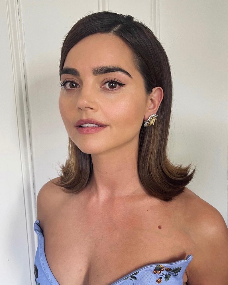 Прически на Новый 2027 год: топовые идеи новогодней прически