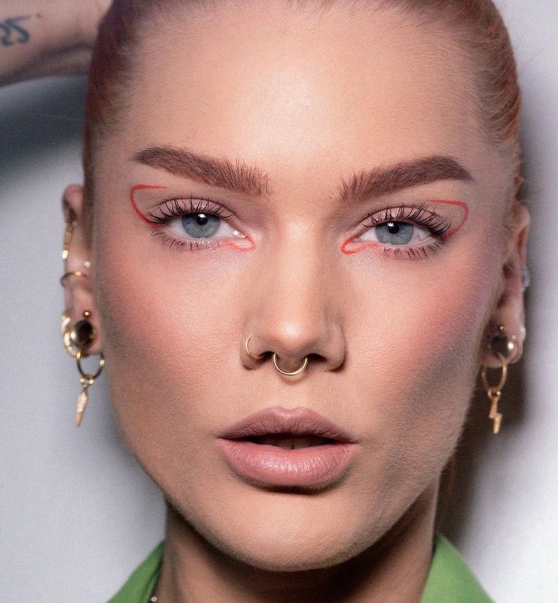 Макияж на Новый год 2027: фото-идеи и новинки