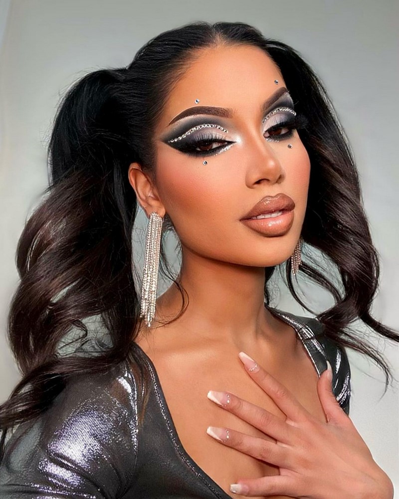 Макияж на Новый год 2027: фото-идеи и новинки