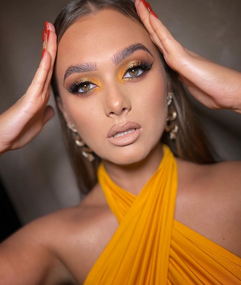 Макияж на Новый год 2027: фото-идеи и новинки