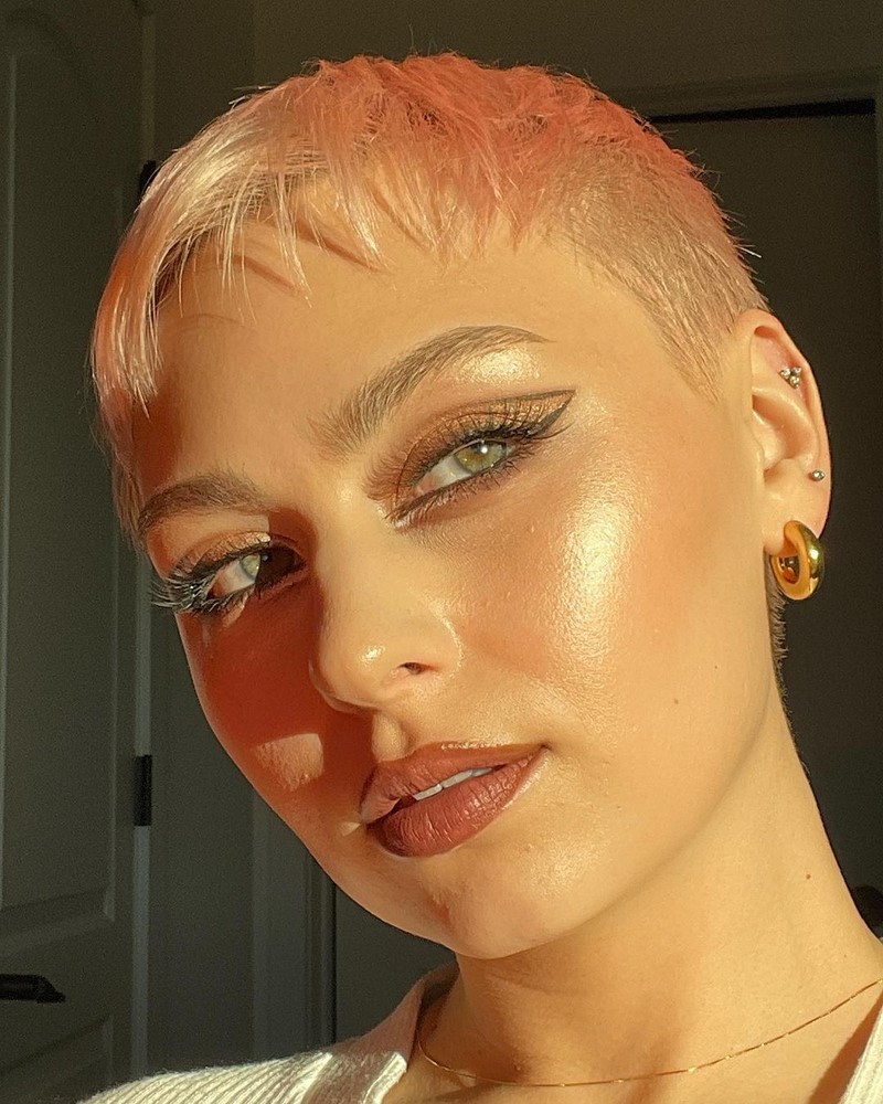 Макияж на Новый год 2027: фото-идеи и новинки