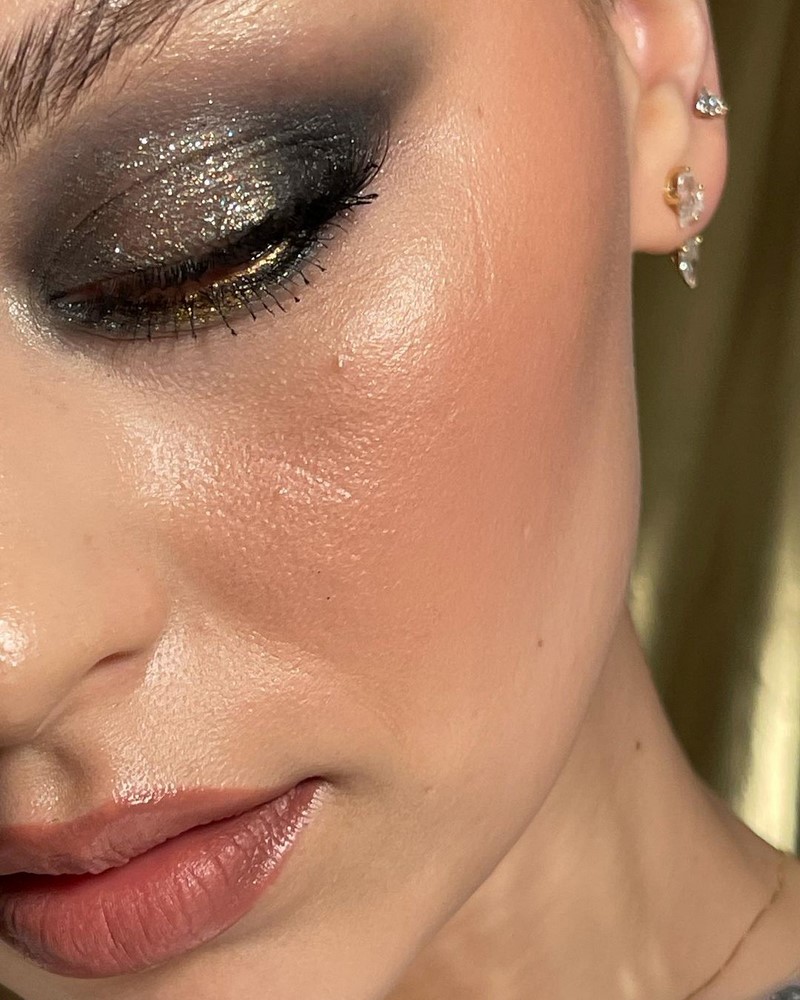 Макияж на Новый год 2027: фото-идеи и новинки