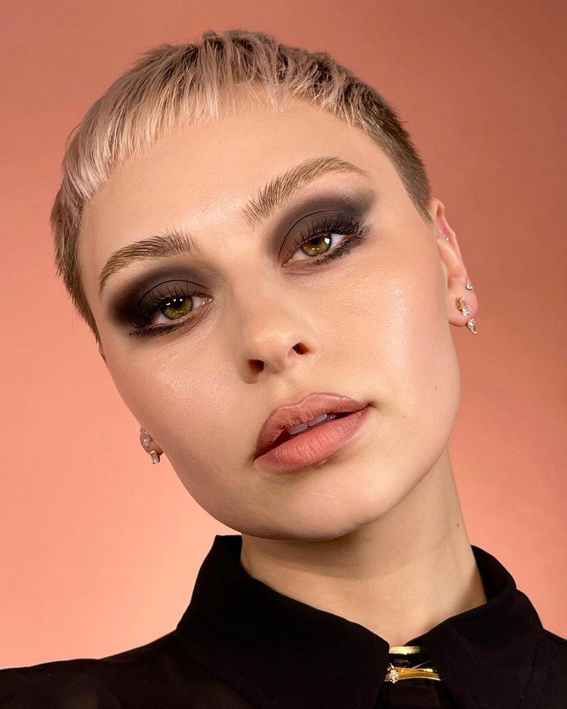 Макияж на Новый год 2027: фото-идеи и новинки