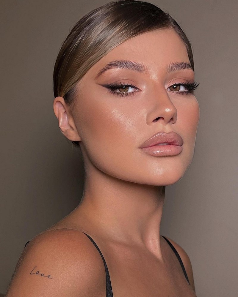 Макияж на Новый год 2027: фото-идеи и новинки