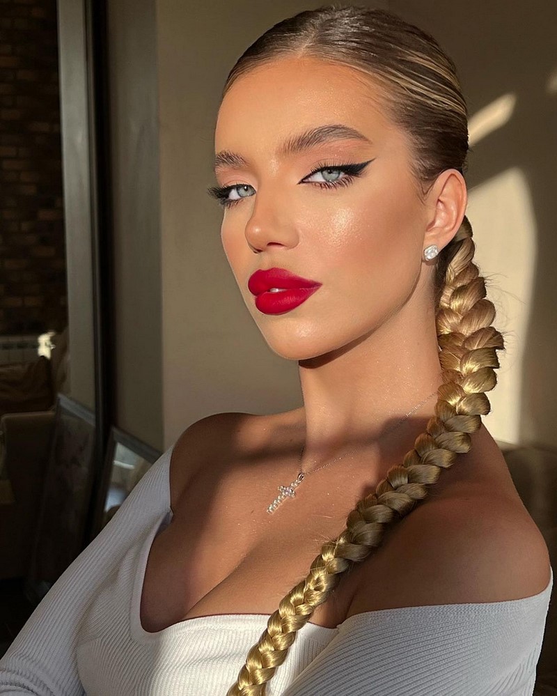 Макияж на Новый год 2027: фото-идеи и новинки