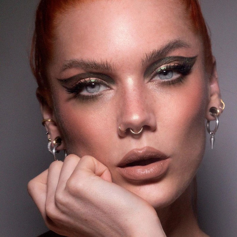 Макияж на Новый год 2027: фото-идеи и новинки