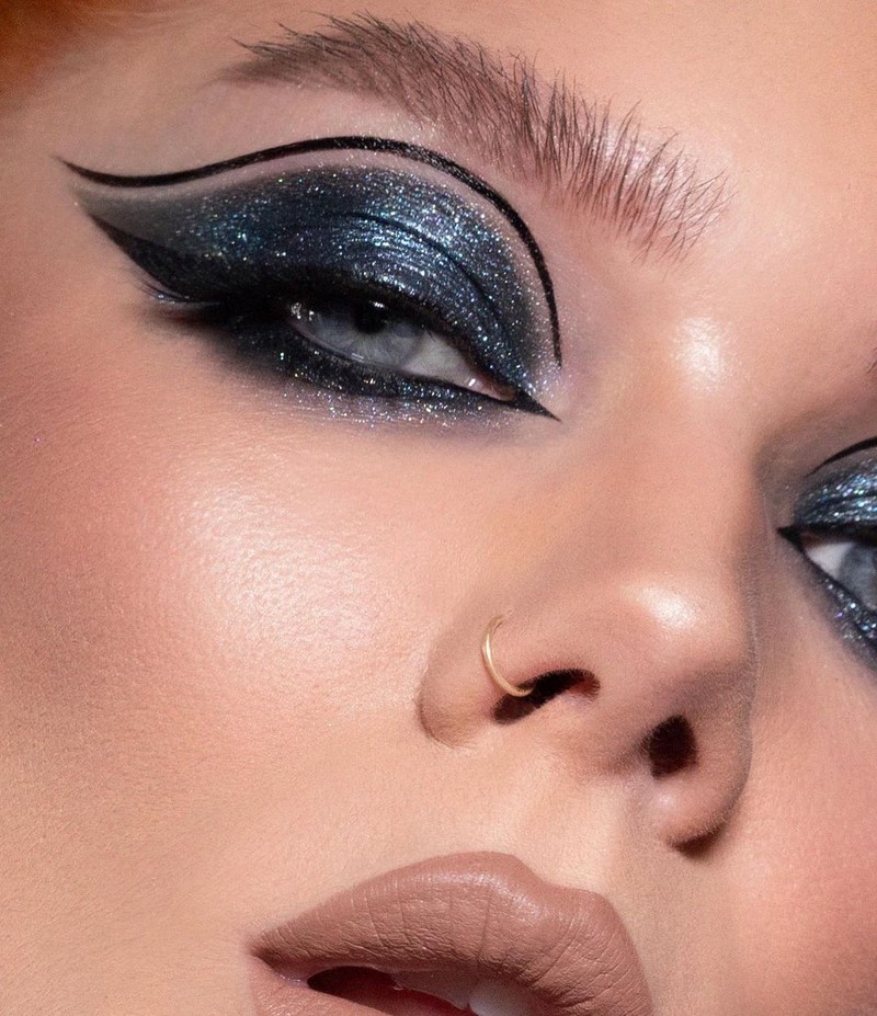 Макияж на Новый год 2027: фото-идеи и новинки