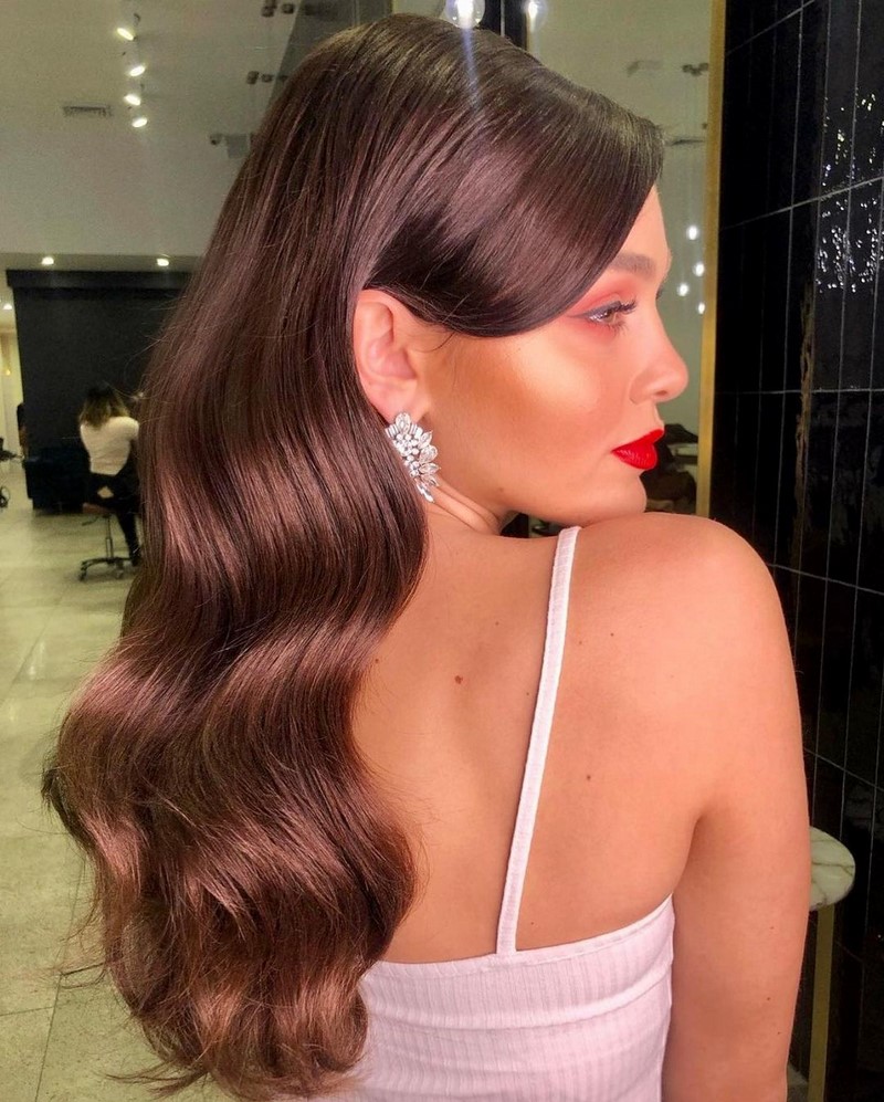 Прически на Новый 2027 год: топовые идеи новогодней прически