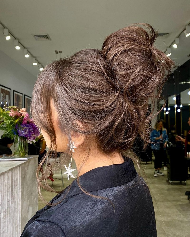 Прически на Новый 2027 год: топовые идеи новогодней прически