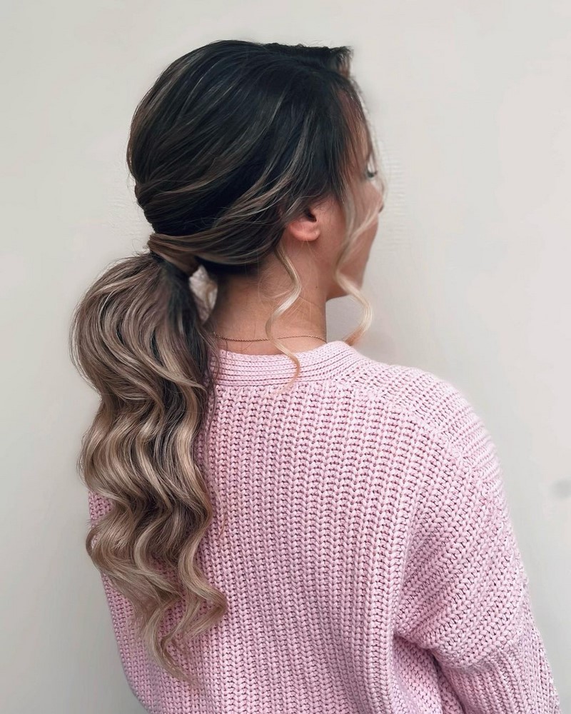 Прически на Новый 2027 год: топовые идеи новогодней прически