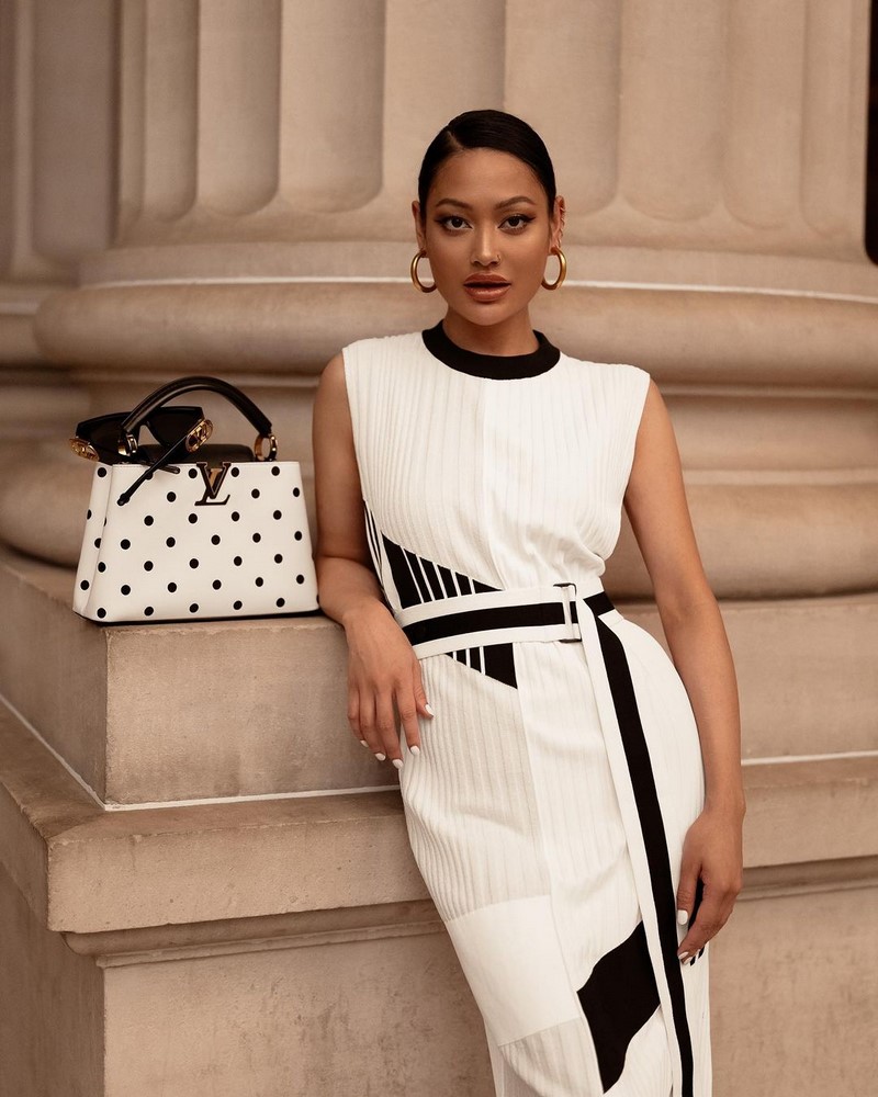 Изумительные платья весна-лето 2026: модные тренды и тенденции