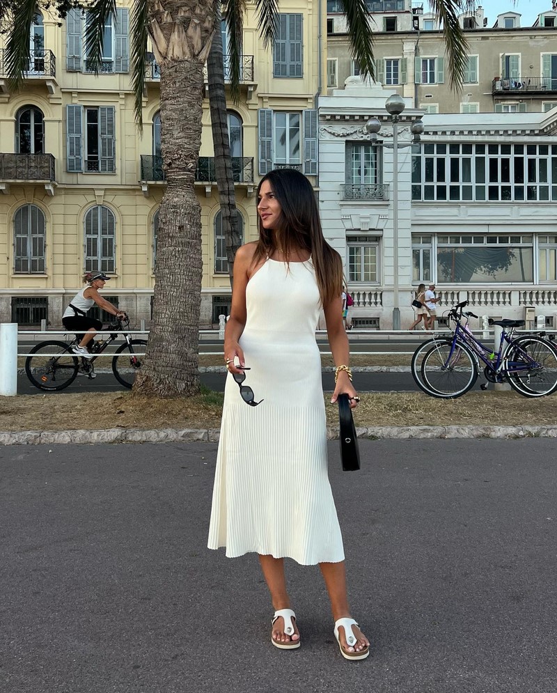 Изумительные платья весна-лето 2026: модные тренды и тенденции