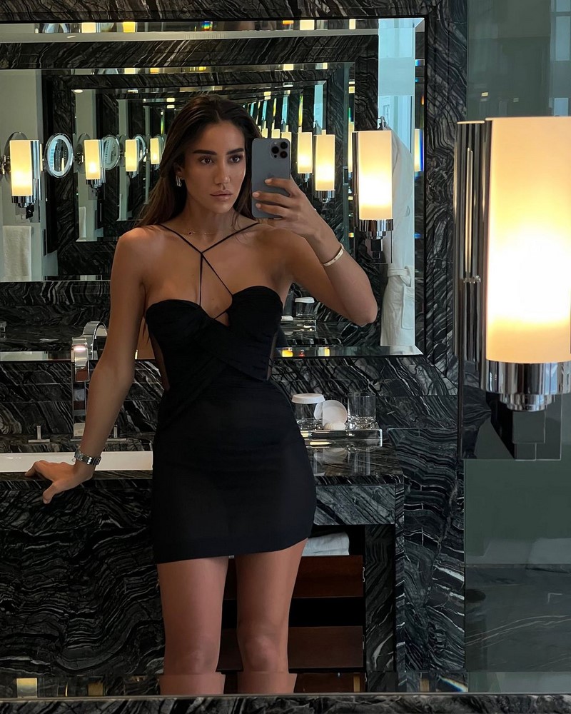 Изумительные платья весна-лето 2026: модные тренды и тенденции