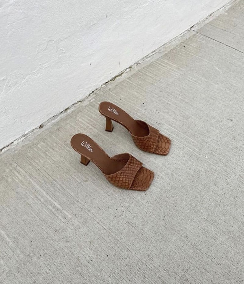 Самая ходовая обувь весной-летом 2026 года: фото-примеры