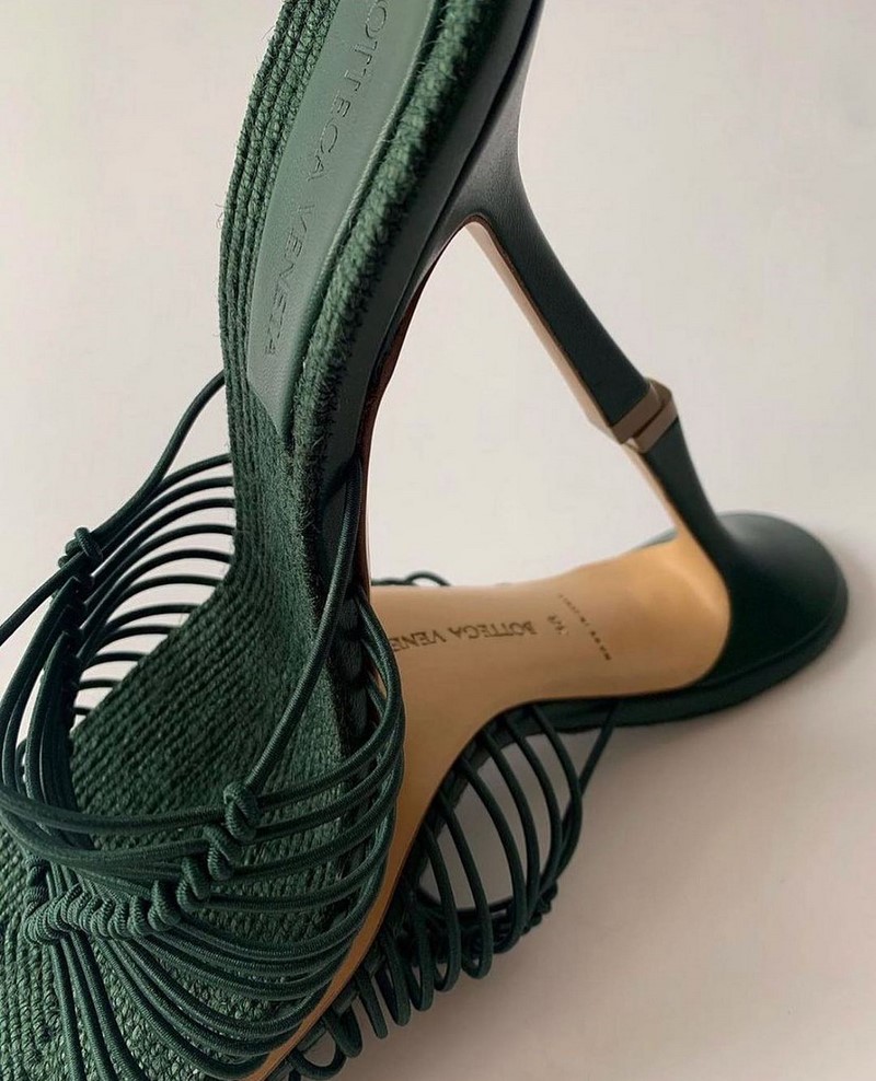 Самая ходовая обувь весной-летом 2026 года: фото-примеры